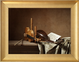 2-archets-violon-baroque-flute-demontee-mandoline-partition-sur-un-velours-vert